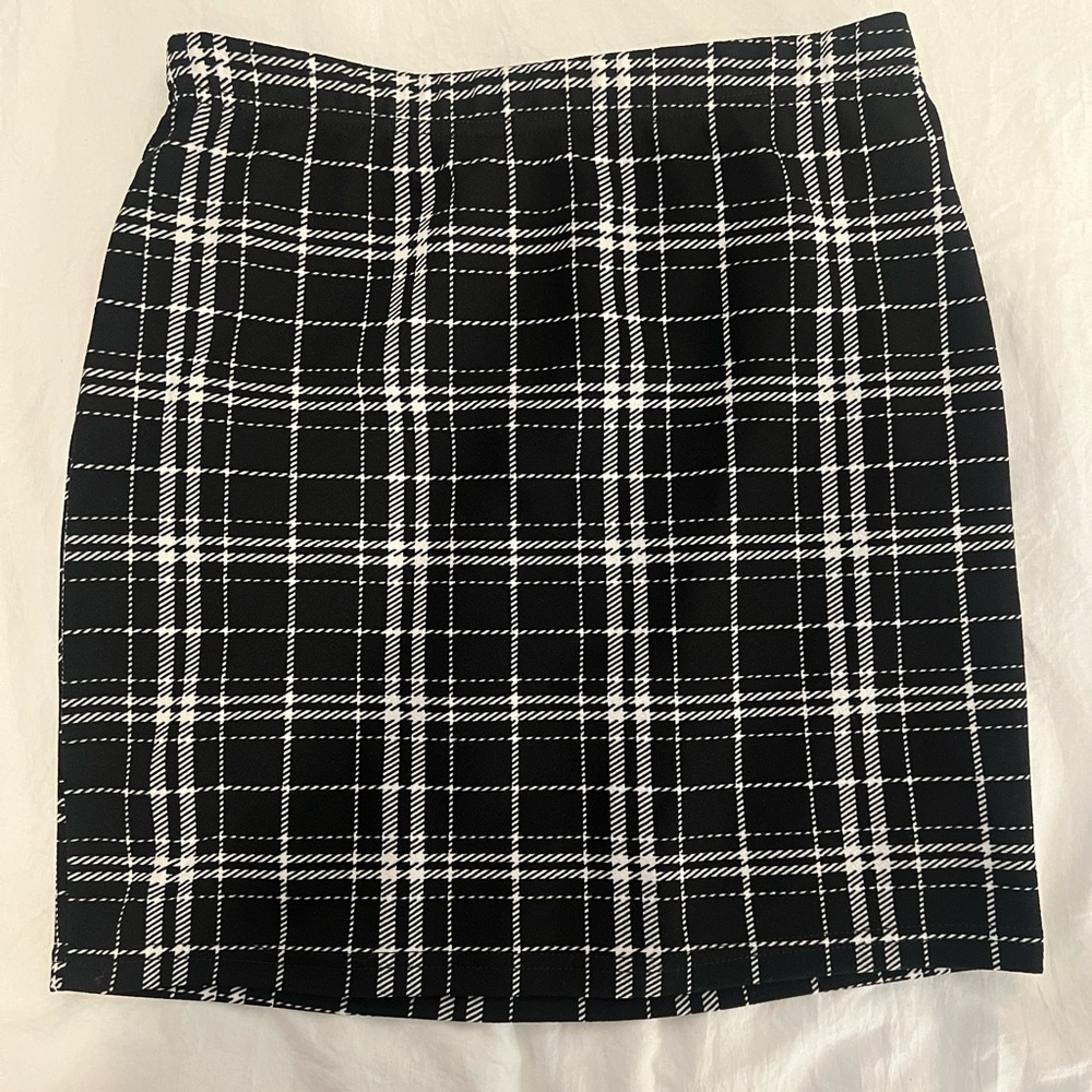 mini skirt black and white; SHEIN